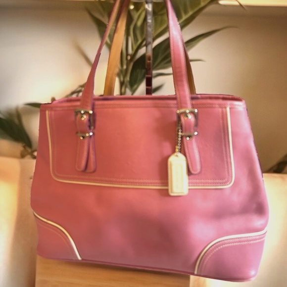Coach Handbags - Coach 9605 Pink/Lilac Leather Hampton - Vintage